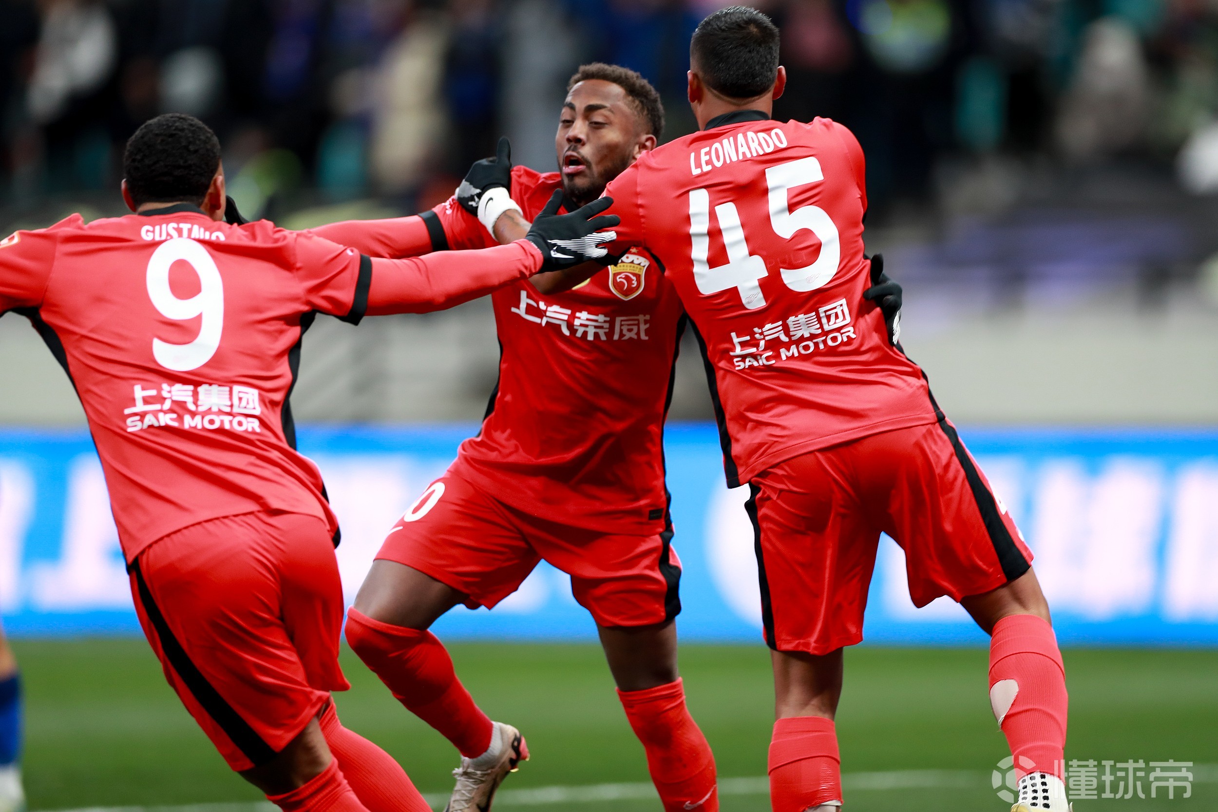 为球迷和自 为球迷和自